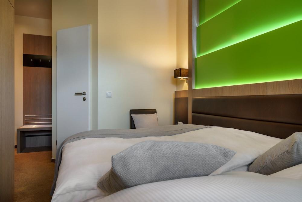 Holiday Inn - The Niu, Fusion Hamburg St. Georg By Ihg Exterior foto
