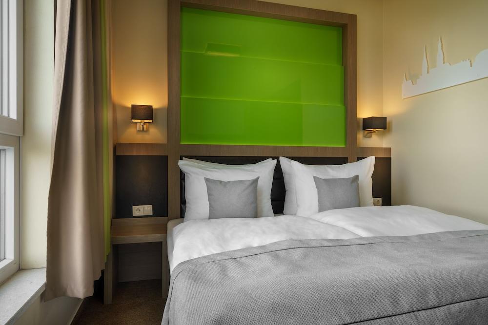 Holiday Inn - The Niu, Fusion Hamburg St. Georg By Ihg Exterior foto