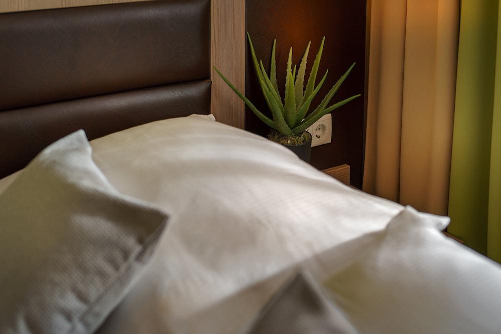 Holiday Inn - The Niu, Fusion Hamburg St. Georg By Ihg Exterior foto