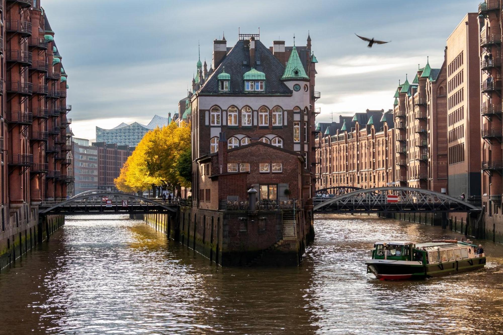 Holiday Inn - The Niu, Fusion Hamburg St. Georg By Ihg Exterior foto