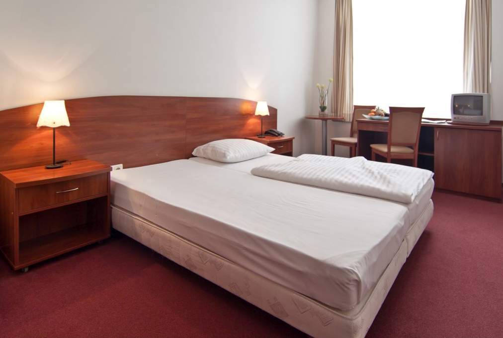 Holiday Inn - The Niu, Fusion Hamburg St. Georg By Ihg Exterior foto